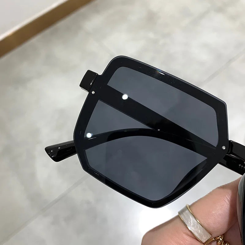 Oversized Geometric Sunglasses – Bold & Chic