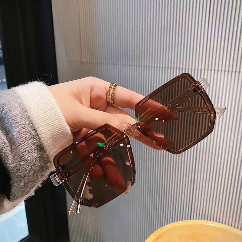 Oversized Geometric Sunglasses – Bold & Chic
